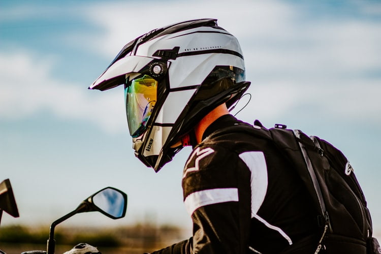 3 Key Advantages Of Wearing Helmet During Motorcycle Ride