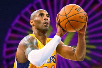 Icon Will Pay Tribute To Kobe Bryant By Lightning Up The Ferris Wheel