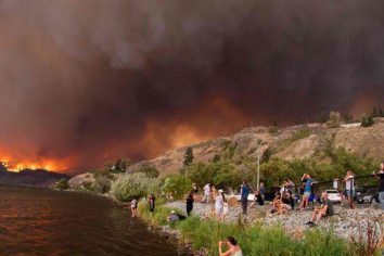 Yellowknife Residents Continuously Evacuating