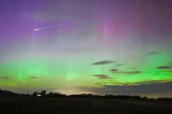 G2 Geomagnetic Storm’s Sparks