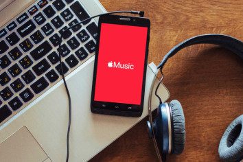 how to stop apple music from automatically playing