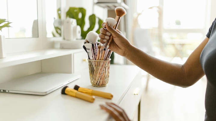 Ways To Organize Your Make-Up Kit