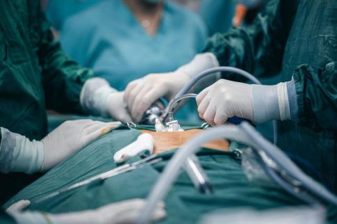 early signs of hand problems