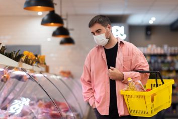 How Late Is the Closest Grocery Store Open?